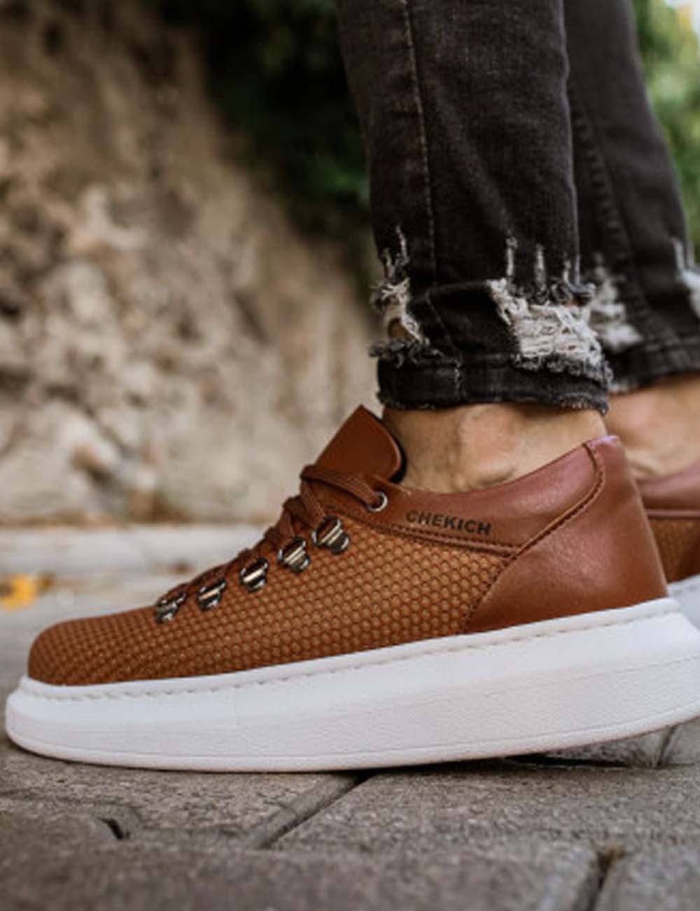 Ανδρικά καφέ Sneakers δερματίνη ανάγλυφο σχέδιο CH021K φωτογραφία